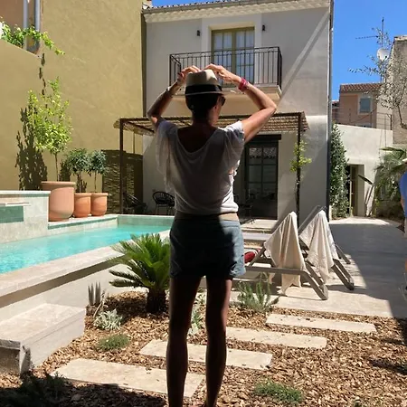 Gasthuis Marcelle En Camargue - Intra Muros - Piscine Et Jardin - Petit Dejeuner Compris Aigues-Mortes