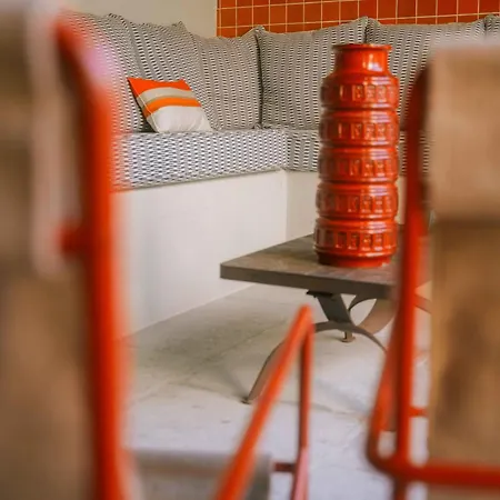 Marcelle En Camargue - Intra Muros - Piscine Et Jardin - Petit Dejeuner Compris 4*