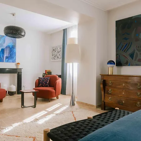 Marcelle En Camargue - Intra Muros - Piscine Et Jardin - Petit Dejeuner Compris Pensionat