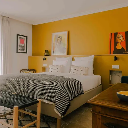 Marcelle En Camargue - Intra Muros - Piscine Et Jardin - Petit Dejeuner Compris 4*