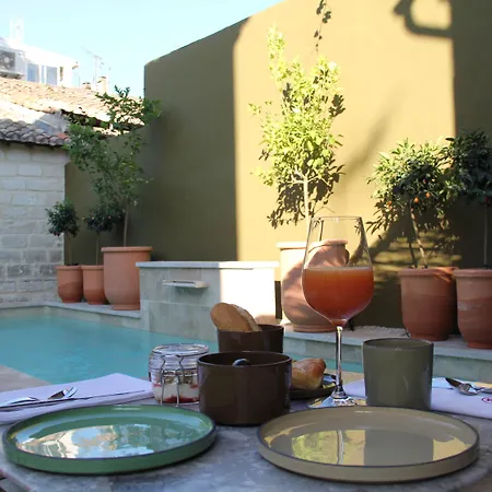 Marcelle En Camargue - Intra Muros - Piscine Et Jardin - Petit Dejeuner Compris Гостевой дом Эг-Морт